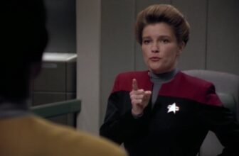 This Is the Greatest Scene in Star Trek: Voyager&#...