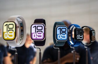 Apple Needs to Flip its Watches Into Wearable AI