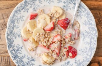 The Greatest Crockpot Oatmeal – Barefeet In ...