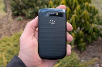 I used a retro slider cellphone for per week, and ...