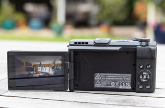 Canon Powershot V1 evaluate: A robust compact digi...