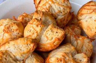 GARLIC PULL APART MUFFINS – The Southern Wom...