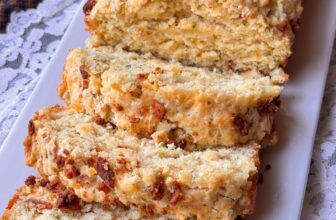 Tacky Bacon Onion Bread (Simple Do-it-yourself Rec...