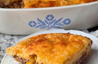 Not possible Chili Pie (Straightforward Bisquick R...