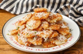 Smashed Tater Tots – Barefeet within the Kit...