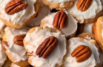 Vanilla Maple Cookies – Delicate, Chewy and Scru...