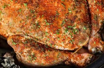 Gradual Cooker Entire Hen & Gravy